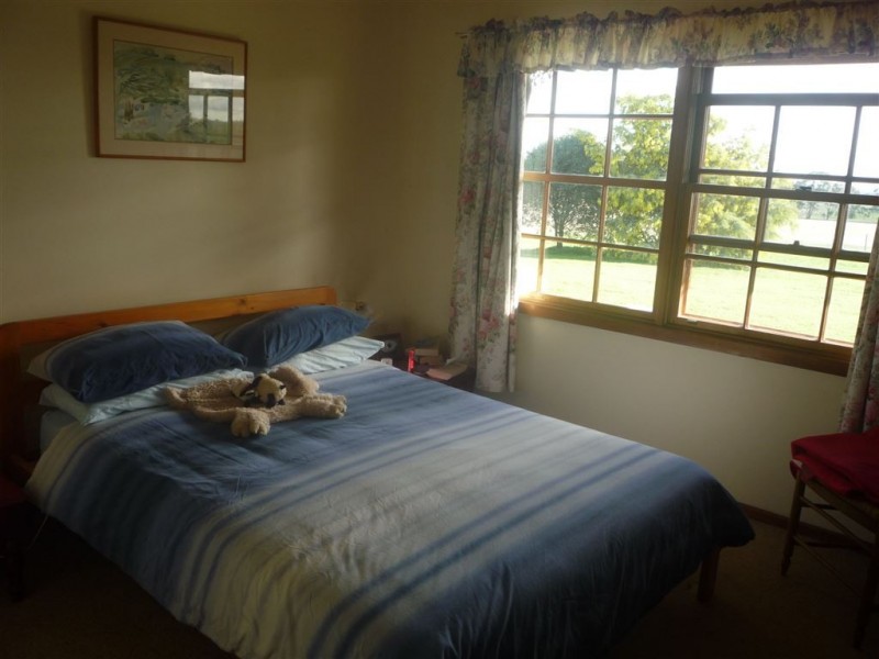 33 Dunlop Road, St Arnaud VIC 3478