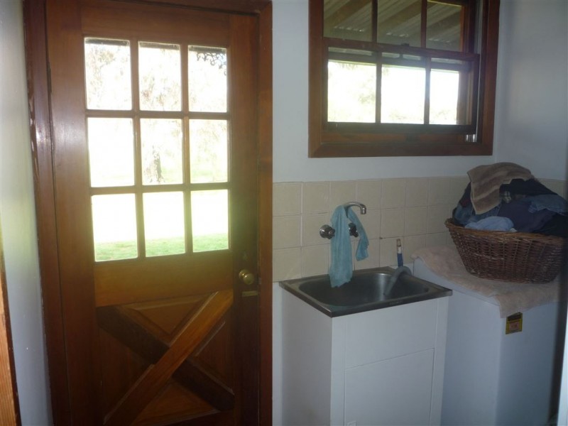 33 Dunlop Road, St Arnaud VIC 3478