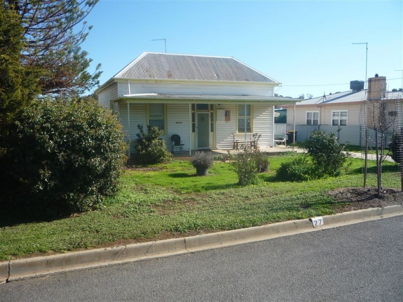 27 Butcher St, St Arnaud VIC 3478