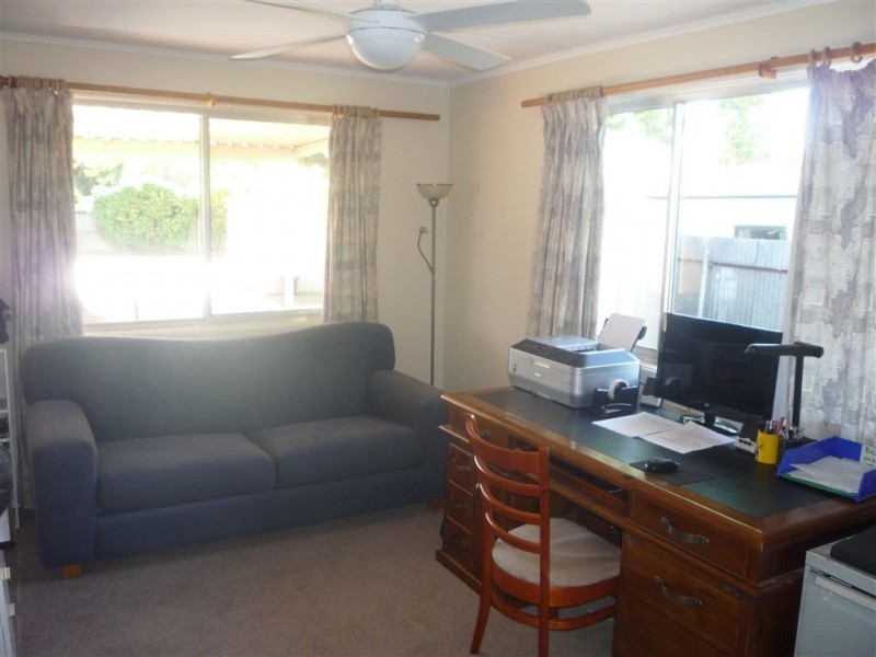 12 Armstrong Street, Charlton VIC 3525