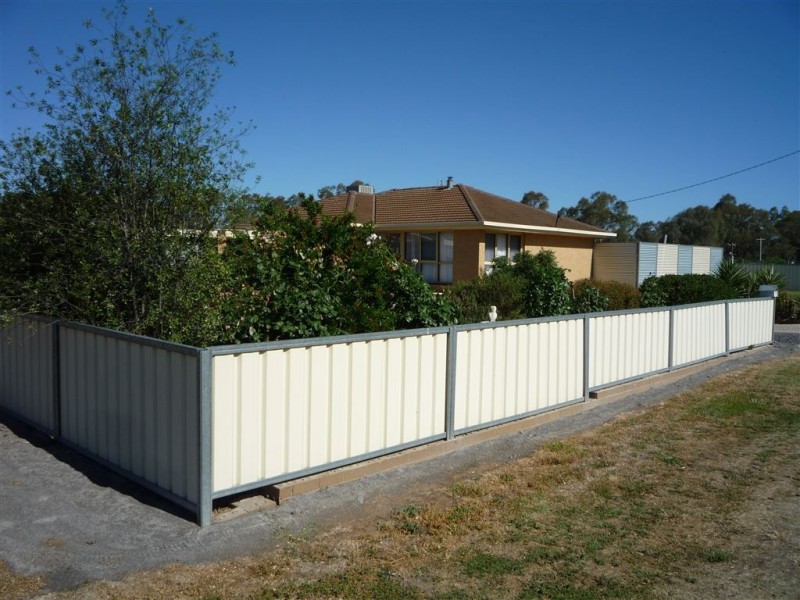 11 MELBOURNE ROAD, St Arnaud VIC 3478