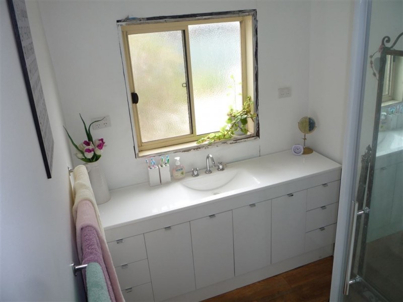 21 Queens Avenue, St Arnaud VIC 3478