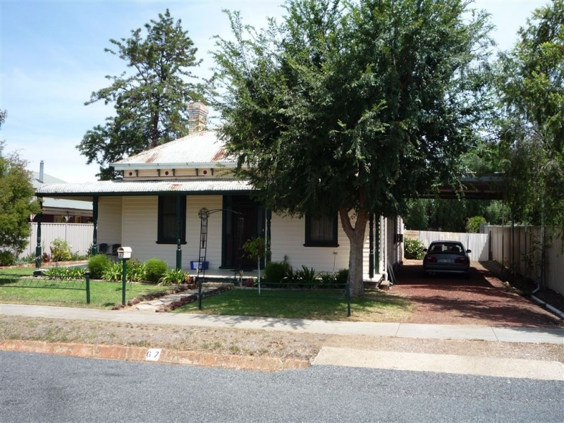 67 McMahon Street, St Arnaud VIC 3478