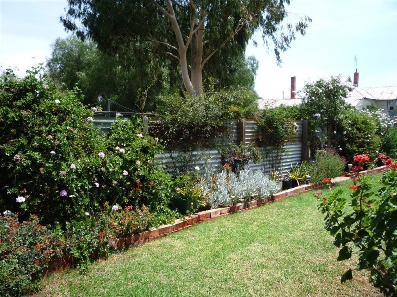 67 McMahon Street, St Arnaud VIC 3478