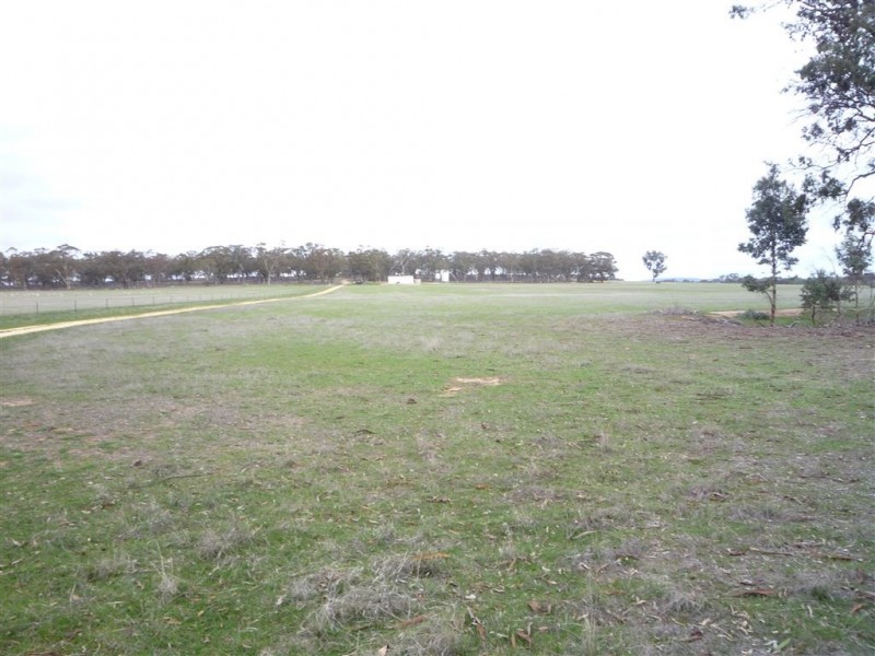 - -, Carapooee VIC 3477