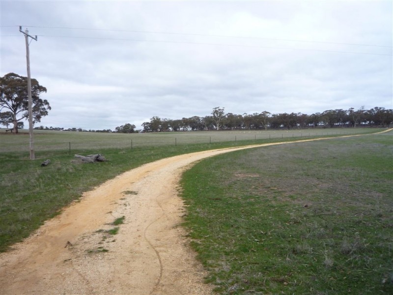 - -, Carapooee VIC 3477