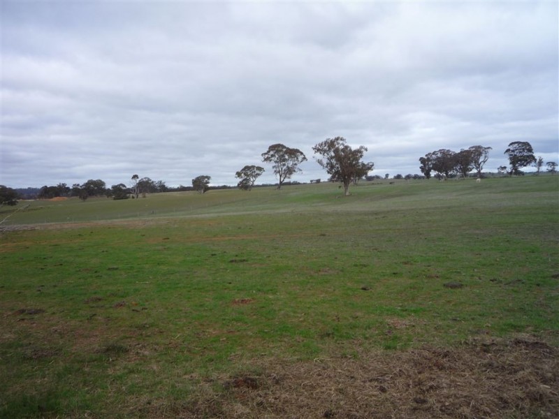 - -, Carapooee VIC 3477