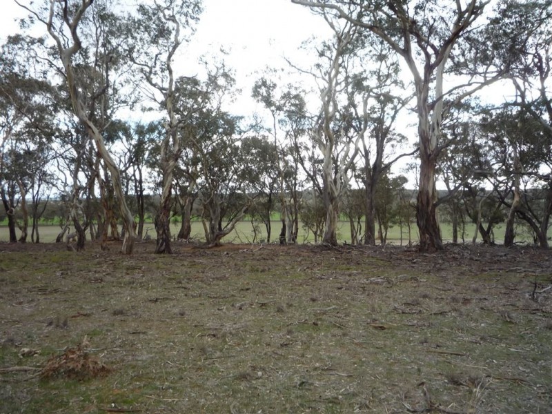 - -, Carapooee VIC 3477