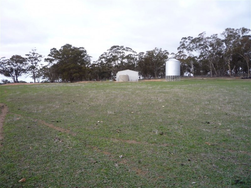 - -, Carapooee VIC 3477