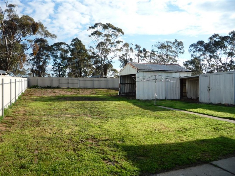 19 GEORGE ST, St Arnaud VIC 3478