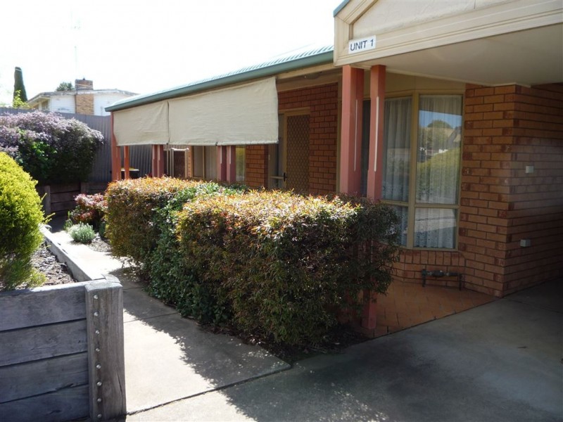 10 LONG ST, St Arnaud VIC 3478