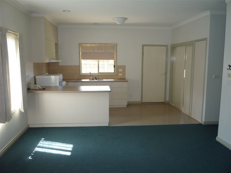 10 LONG ST, St Arnaud VIC 3478