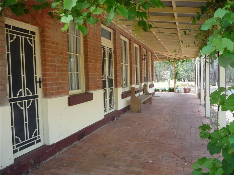 3589 SUNRAYSIA HWY, STUART MILL, St Arnaud VIC 3478