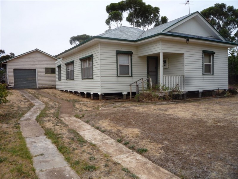4 Edwards Street, St Arnaud VIC 3478