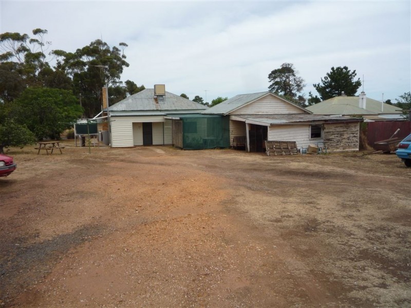 4 Edwards Street, St Arnaud VIC 3478
