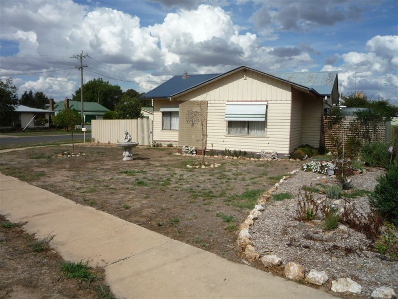 15 Preece Street, St Arnaud VIC 3478