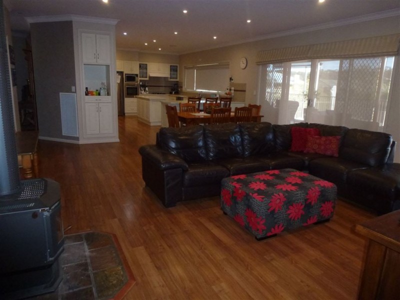 36 Millett Street, St Arnaud VIC 3478