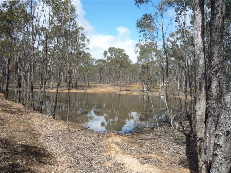 - Stanley Road, St Arnaud VIC 3478