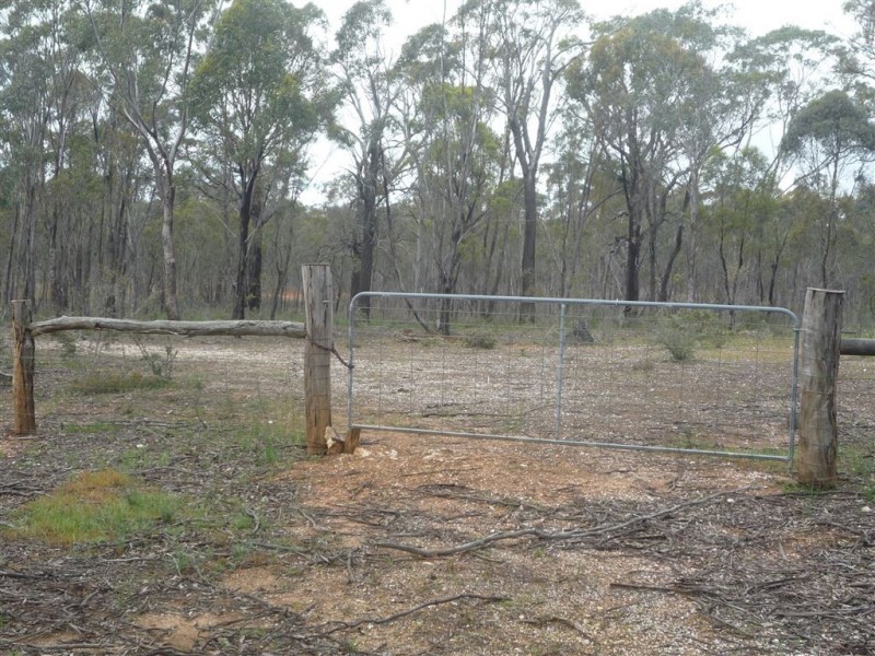 - Stanley Road, St Arnaud VIC 3478