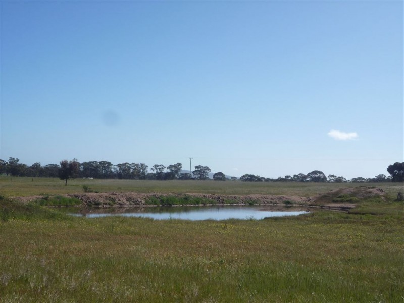 - Barklem Road, St Arnaud VIC 3478