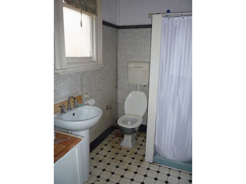 - Wills Street, St Arnaud VIC 3478