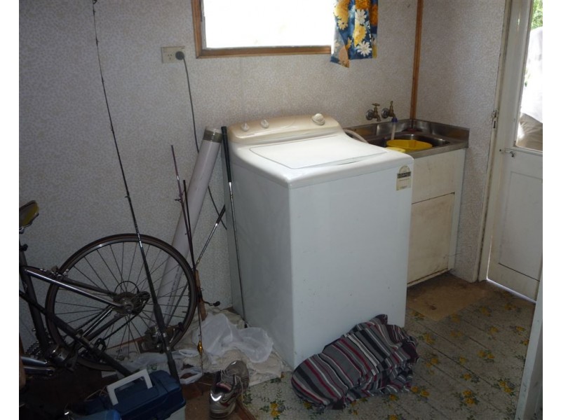 - Wills Street, St Arnaud VIC 3478