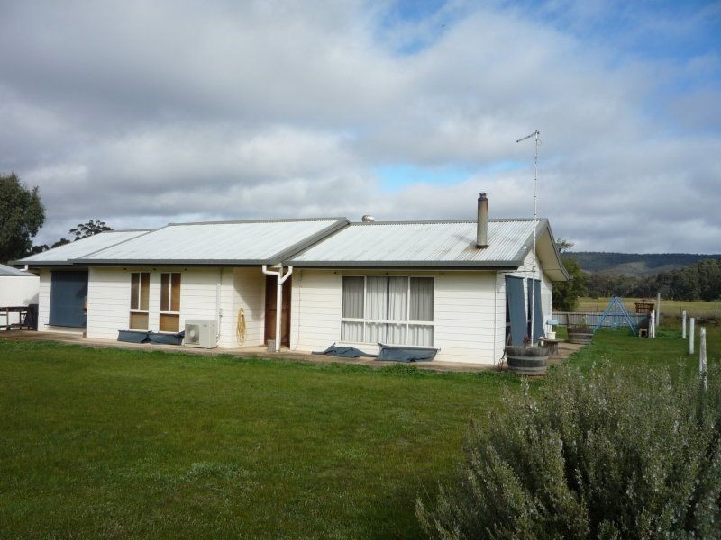 15 Griffin Road, Redbank VIC 3478