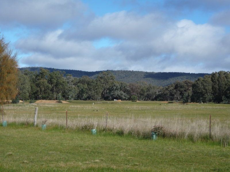 15 Griffin Road, Redbank VIC 3478