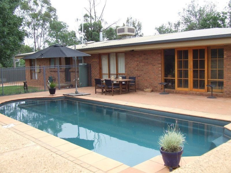 248 Pine Hill, Narrandera NSW 2700