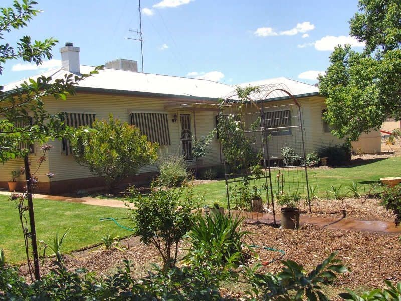 .. Mountain Bay, Narrandera NSW 2700