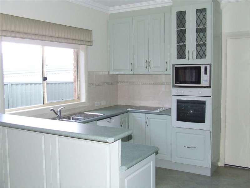 2/14 Elwin Street, Narrandera NSW 2700