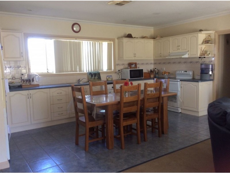 - Parkwood and Brimbla, Narrandera NSW 2700