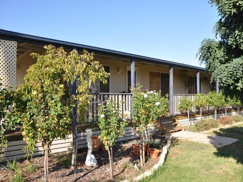 120 Cleeland Place, Kerang VIC 3579