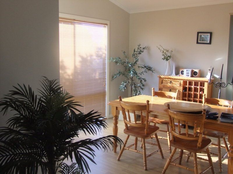 120 Cleeland Place, Kerang VIC 3579