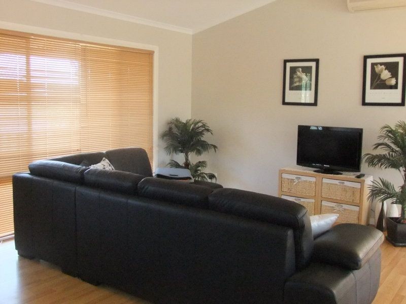 120 Cleeland Place, Kerang VIC 3579