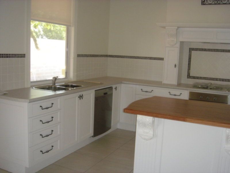 61-63 Nugget St, Kerang VIC 3579