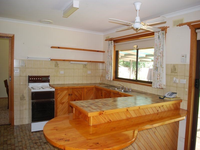 11 Nugget, Kerang VIC 3579