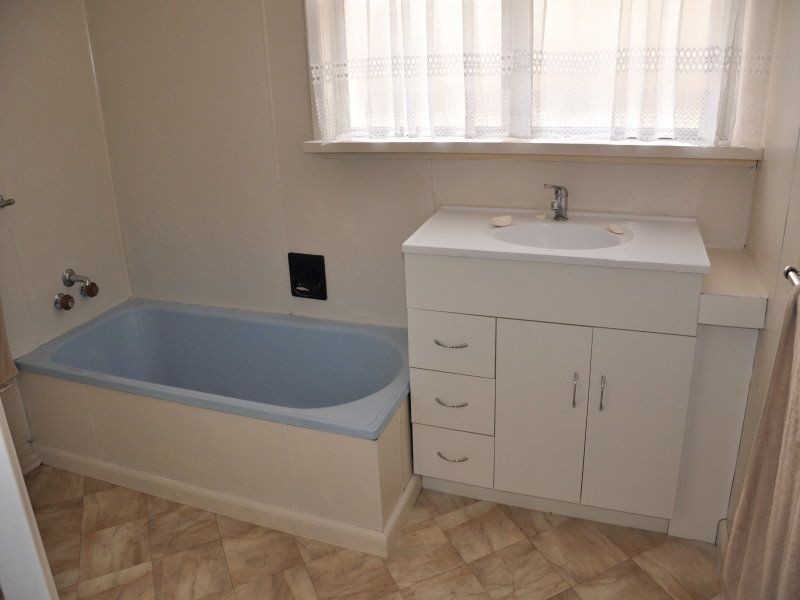 4 Vaughan St, Kerang VIC 3579