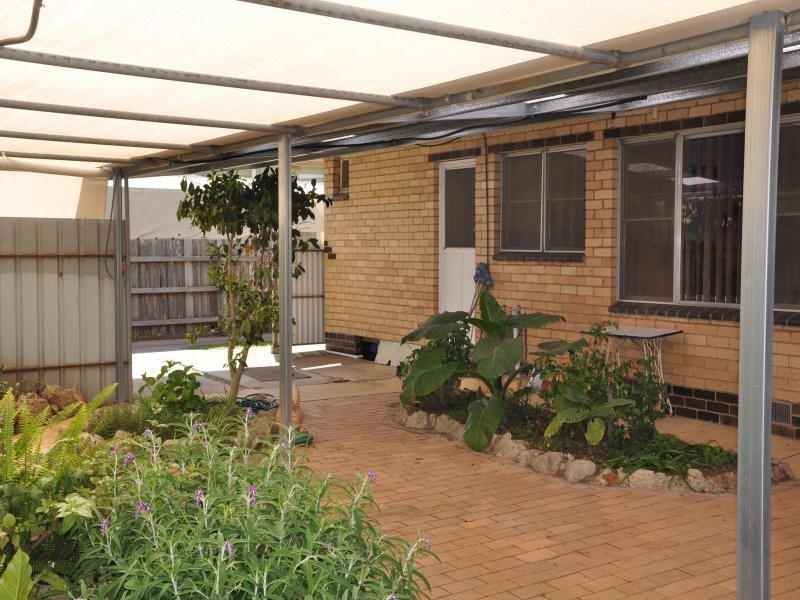 4 Vaughan St, Kerang VIC 3579