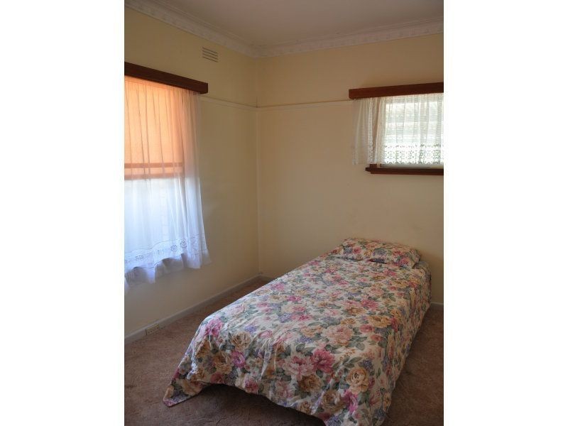 4 Vaughan St, Kerang VIC 3579