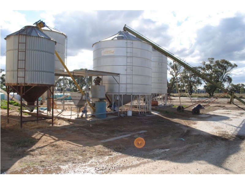 1334 Koroop Rd, Kerang VIC 3579