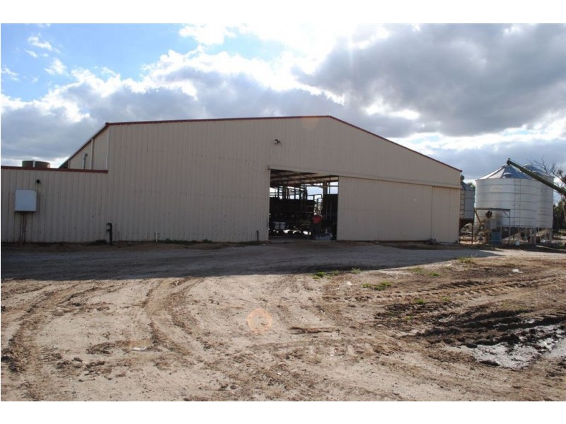 1334 Koroop Rd, Kerang VIC 3579