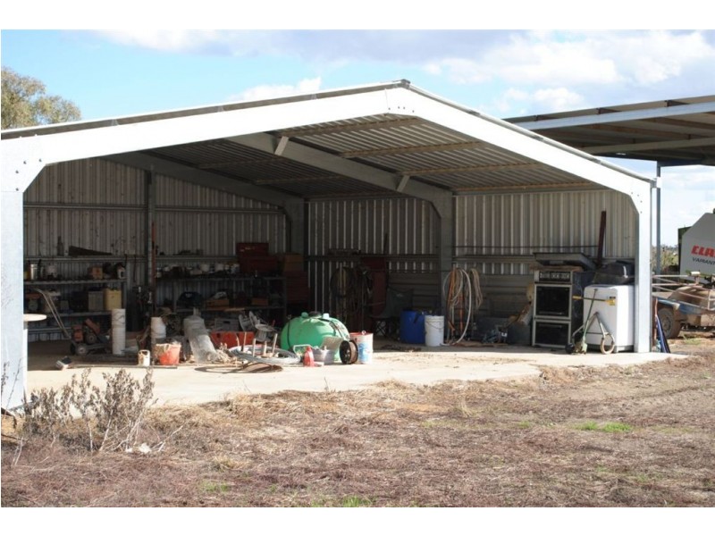 1334 Koroop Rd, Kerang VIC 3579