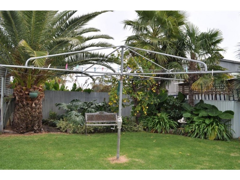 18 Park Rd, Kerang VIC 3579