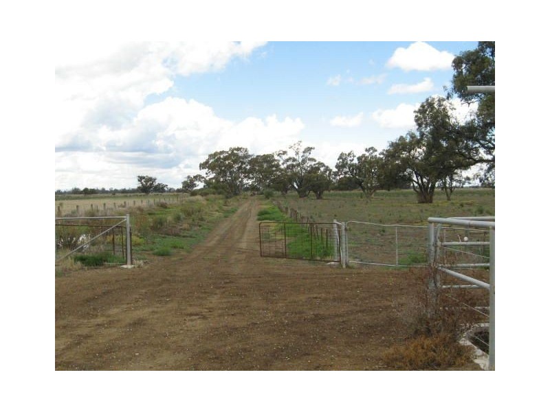 407 CRAIG RD, Koroop VIC 3579