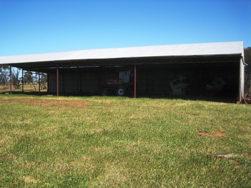 0 x, Barraport VIC 3537