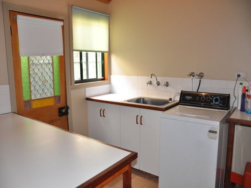 39 Albert, Kerang VIC 3579