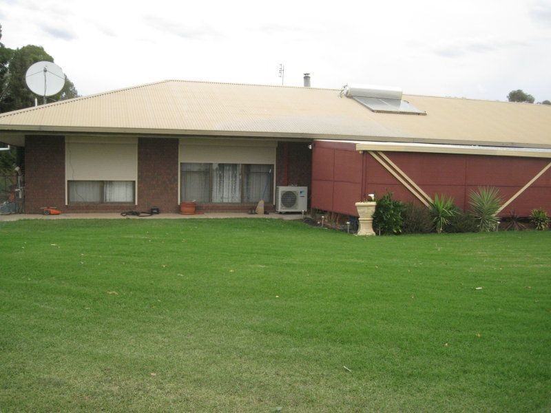 0 x, Kerang VIC 3579