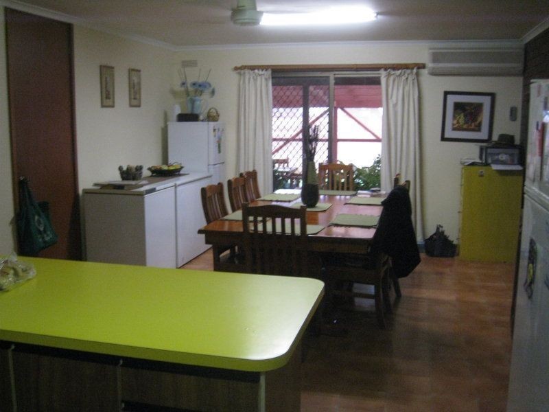 0 x, Kerang VIC 3579