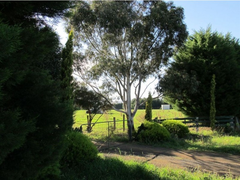 149 Corrigans Lane, Darraweit Guim VIC 3756